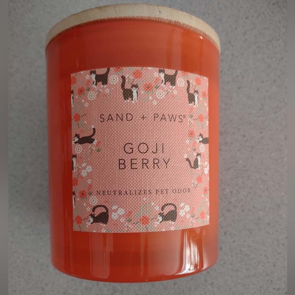 Firm Final Price!Goji Berry 11.5oz. Sand+Paws *Candle